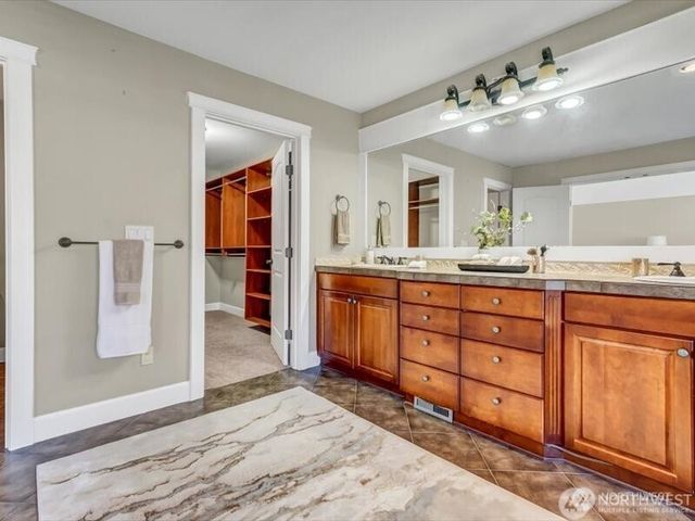 3840 Cameron Drive NE, Lacey, WA 98516