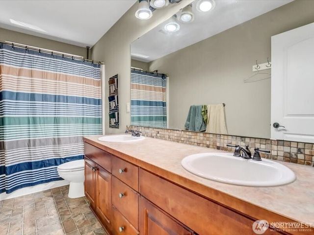 3840 Cameron Drive NE, Lacey, WA 98516