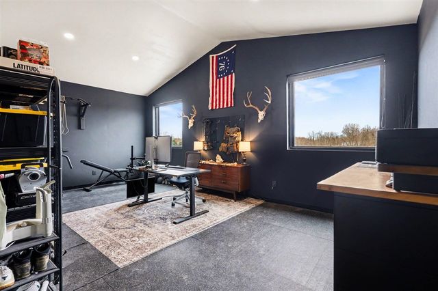 42733 Cr 390, Bloomingdale, MI 49026