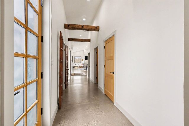 42733 Cr 390, Bloomingdale, MI 49026