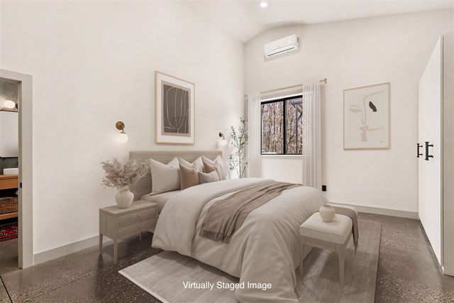 42733 Cr 390, Bloomingdale, MI 49026