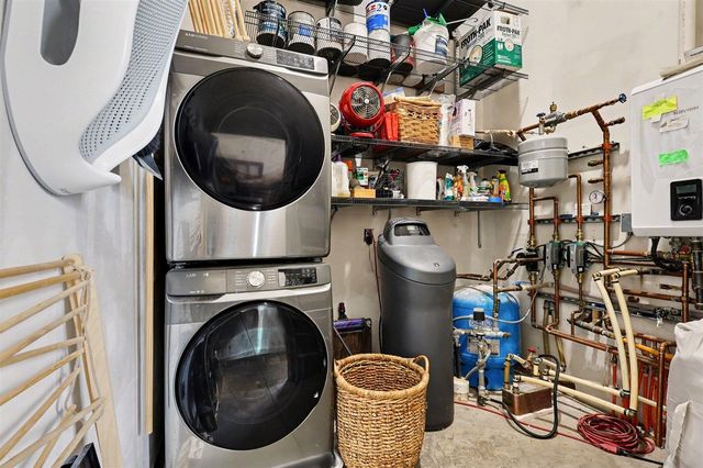 42733 Cr 390, Bloomingdale, MI 49026