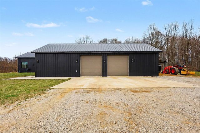 42733 Cr 390, Bloomingdale, MI 49026