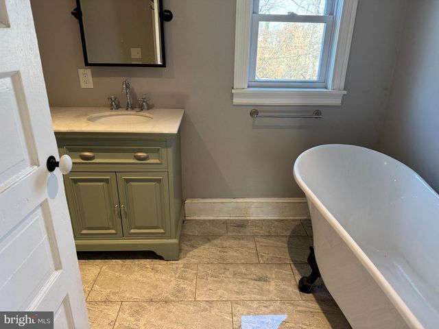 47 SOUTH ST, Kearneysville, WV 25430