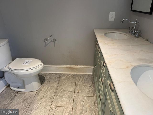 47 SOUTH ST, Kearneysville, WV 25430