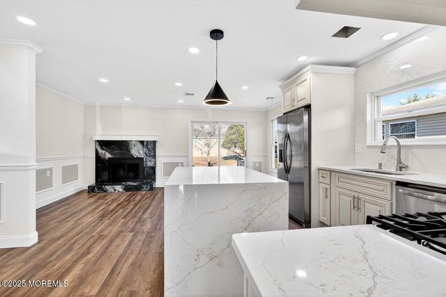 20 Marathon Street, Toms River, NJ 08757