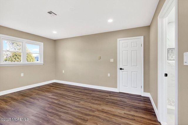 20 Marathon Street, Toms River, NJ 08757