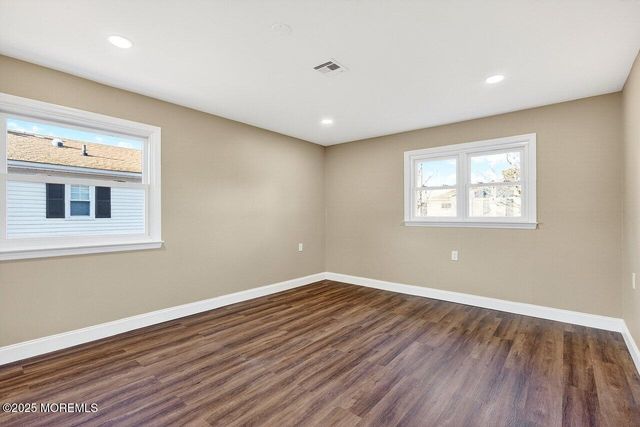 20 Marathon Street, Toms River, NJ 08757