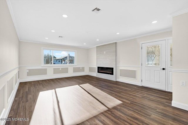 20 Marathon Street, Toms River, NJ 08757