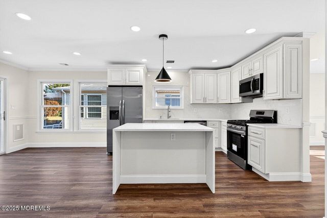 20 Marathon Street, Toms River, NJ 08757