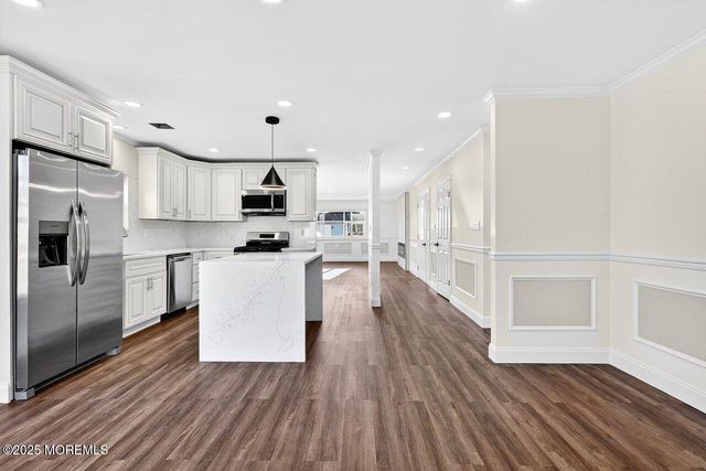 20 Marathon Street, Toms River, NJ 08757