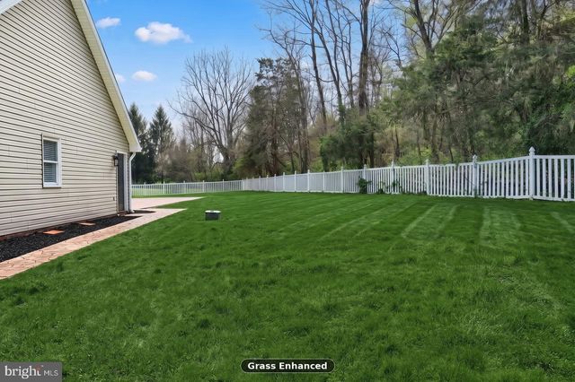 1070 FISH AND GAME RD, East Berlin, PA 17316