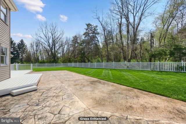 1070 FISH AND GAME RD, East Berlin, PA 17316