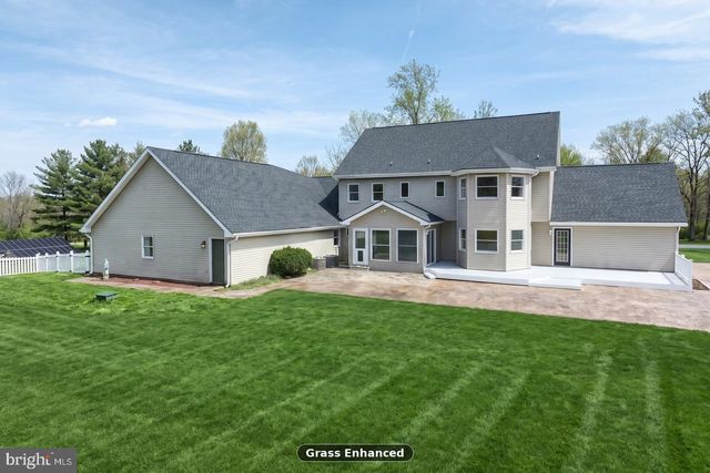 1070 FISH AND GAME RD, East Berlin, PA 17316