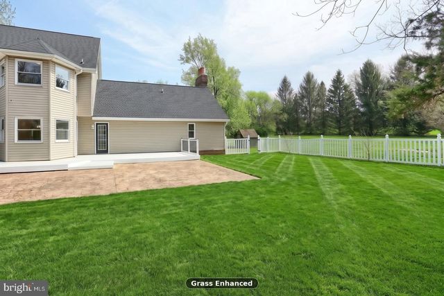 1070 FISH AND GAME RD, East Berlin, PA 17316