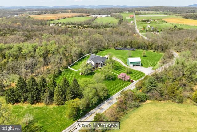 1070 FISH AND GAME RD, East Berlin, PA 17316