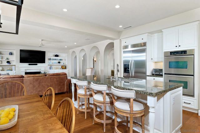 7598 Circulo Sequoia, Carlsbad, CA 92009