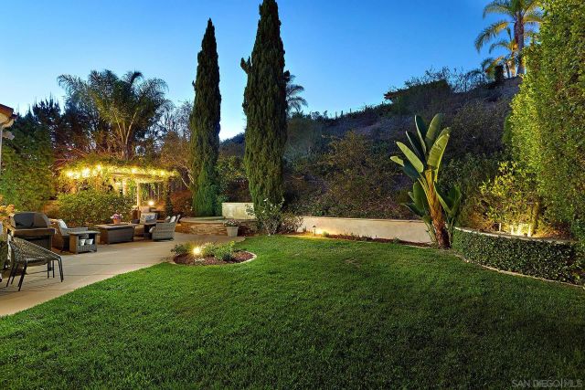 7598 Circulo Sequoia, Carlsbad, CA 92009