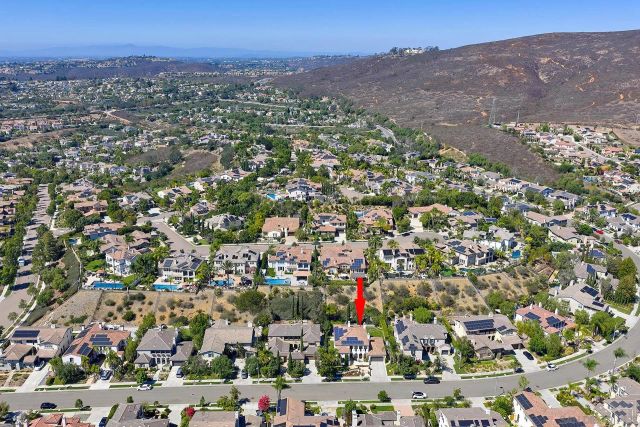 7598 Circulo Sequoia, Carlsbad, CA 92009