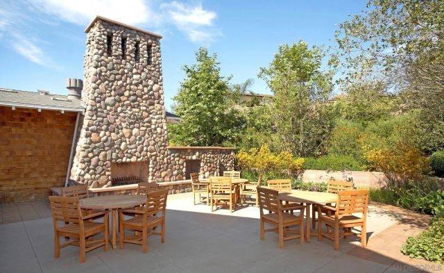 7598 Circulo Sequoia, Carlsbad, CA 92009
