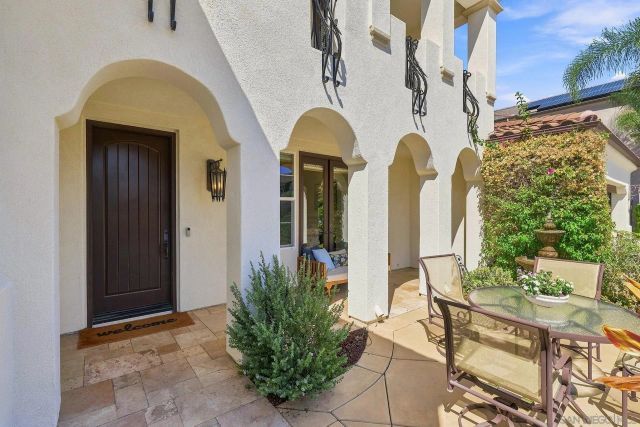 7598 Circulo Sequoia, Carlsbad, CA 92009