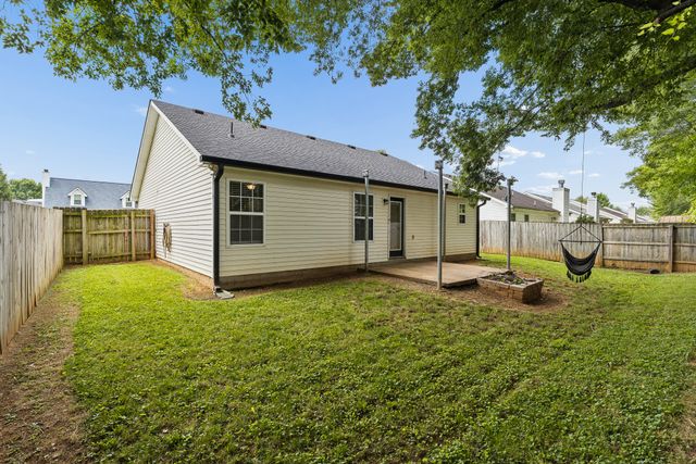 3012 Roscommon Dr, Murfreesboro, TN 37128