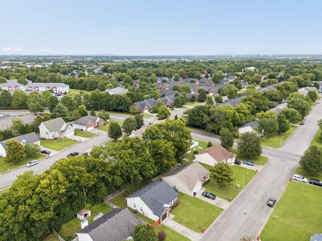 3012 Roscommon Dr, Murfreesboro, TN 37128