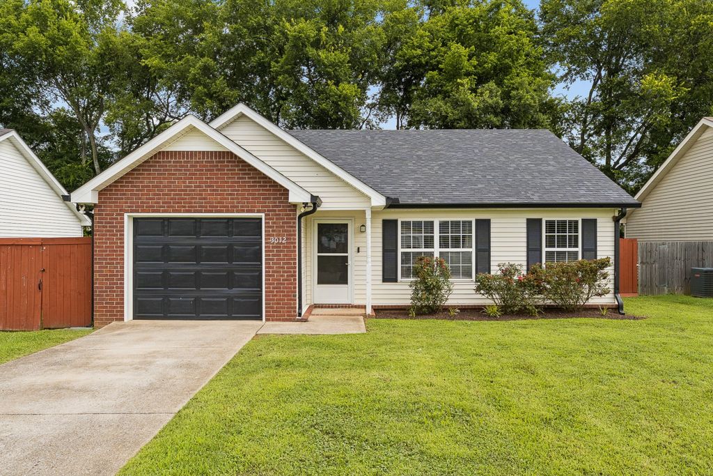 3012 Roscommon Dr, Murfreesboro, TN 37128