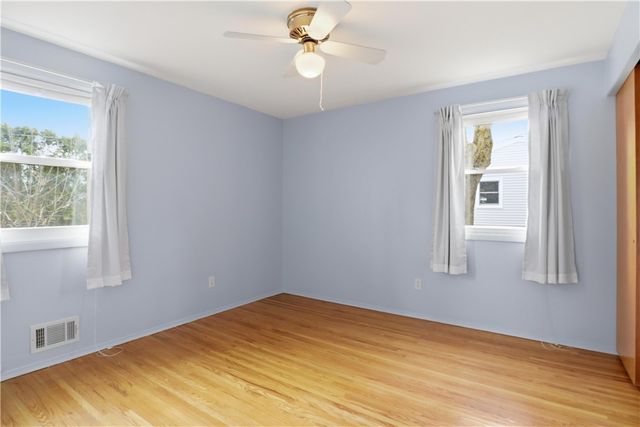 200 Mystic Lane, Henrietta, NY 14623