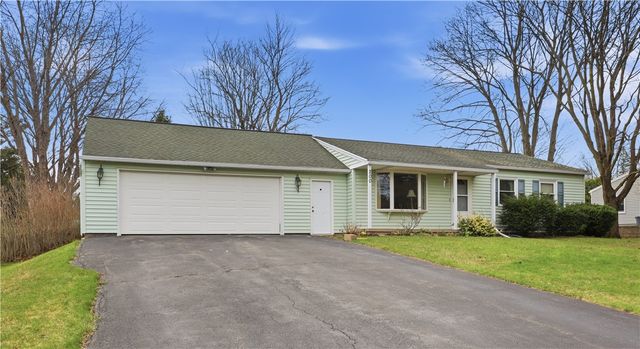 200 Mystic Lane, Henrietta, NY 14623