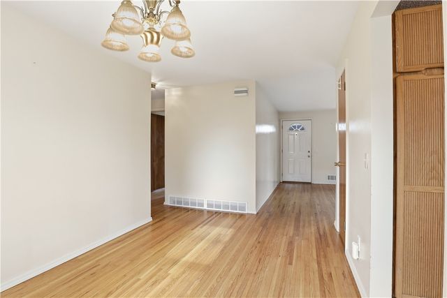 200 Mystic Lane, Henrietta, NY 14623