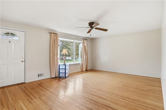 200 Mystic Lane, Henrietta, NY 14623