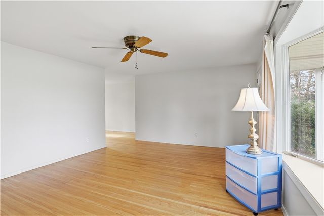 200 Mystic Lane, Henrietta, NY 14623