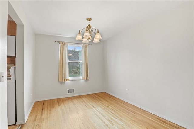 200 Mystic Lane, Henrietta, NY 14623