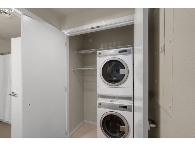 1718 Ne 11TH Ave 205, Portland, OR 97212