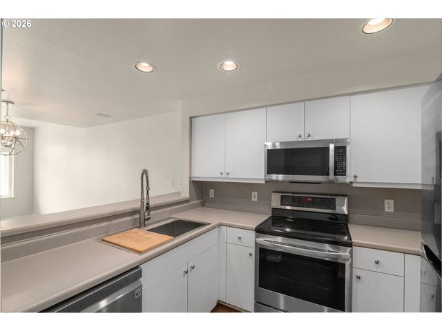 1718 Ne 11TH Ave 205, Portland, OR 97212