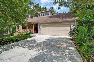 124 Trafalgar Drive, Crossville, TN 38558