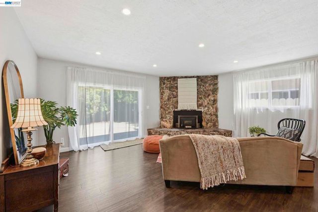 17356 Via Chiquita, San Lorenzo, CA 94580