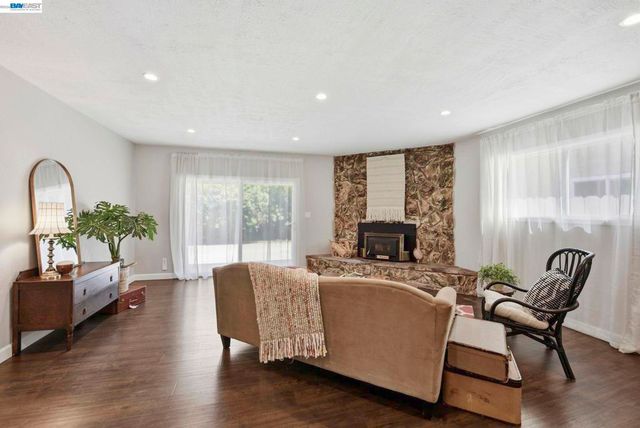 17356 Via Chiquita, San Lorenzo, CA 94580
