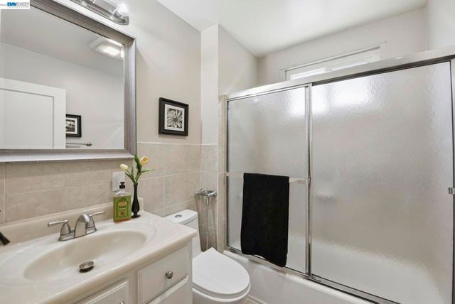17356 Via Chiquita, San Lorenzo, CA 94580