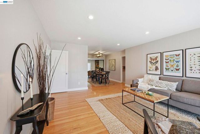17356 Via Chiquita, San Lorenzo, CA 94580