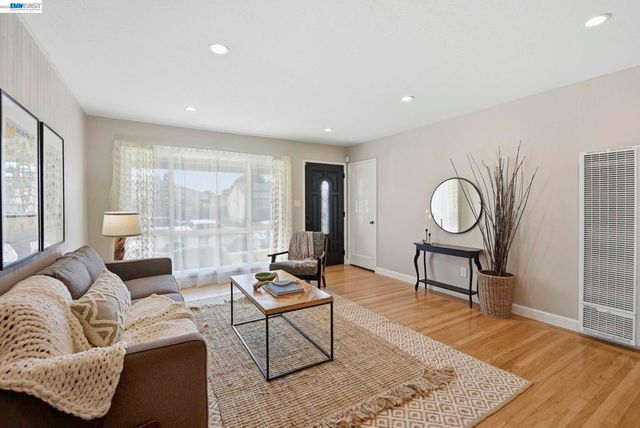17356 Via Chiquita, San Lorenzo, CA 94580
