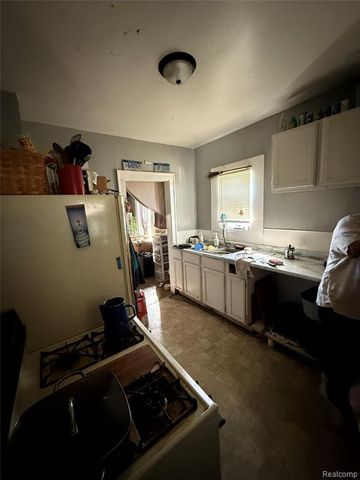 14845 Muirland Street, Detroit, MI 48238
