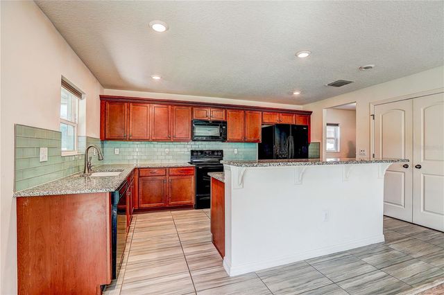 10502 MEDFORD LAKE DRIVE, Riverview, FL 33578