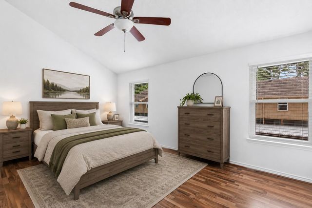 1011 Hamblen Road 205, Kingwood, TX 77339