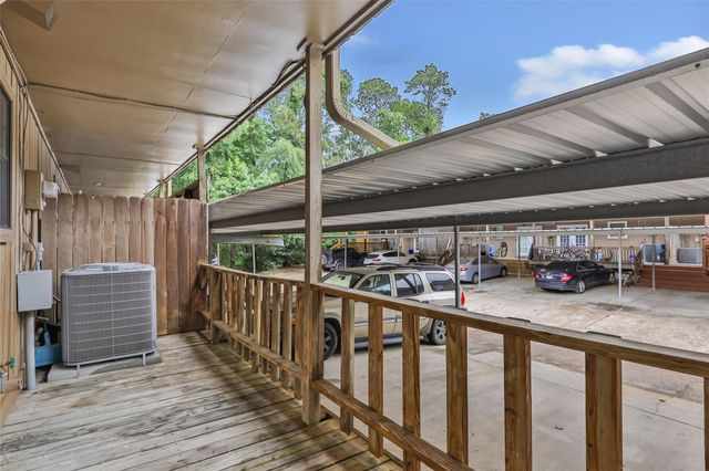 1011 Hamblen Road 205, Kingwood, TX 77339