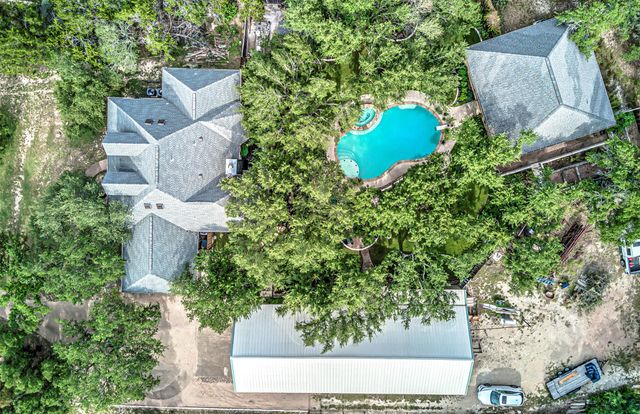 713 OAKWOOD LN, Dripping Springs, TX 78620