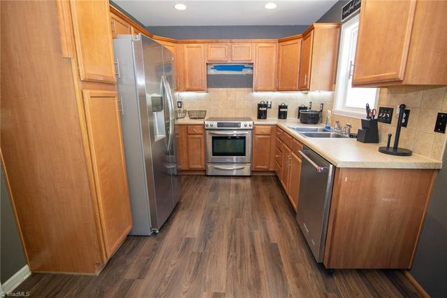 1156 Waterlyn Drive, Greensboro, NC 27405