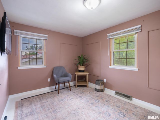 2217 CRESTVIEW Drive, Pekin, IL 61554