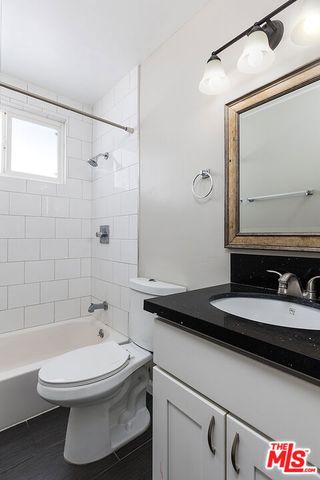 925 N Curson Avenue 7, West Hollywood, CA 90046
